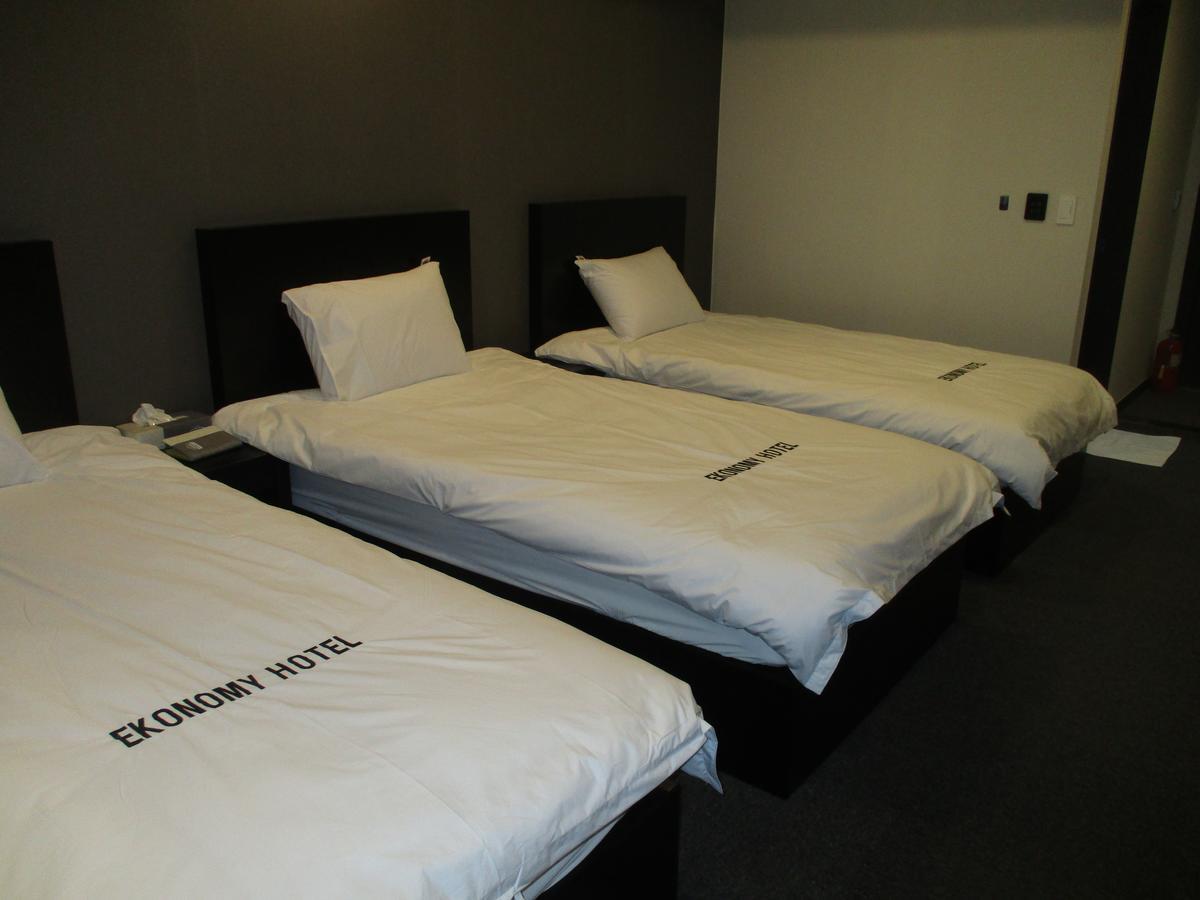 Ekonomy Hotel ชองซอน ภายนอก รูปภาพ